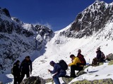 Banda zvdav, fand a zoufalc kouk na jet vt zoufalce ped sebou - tam je Sedielko...